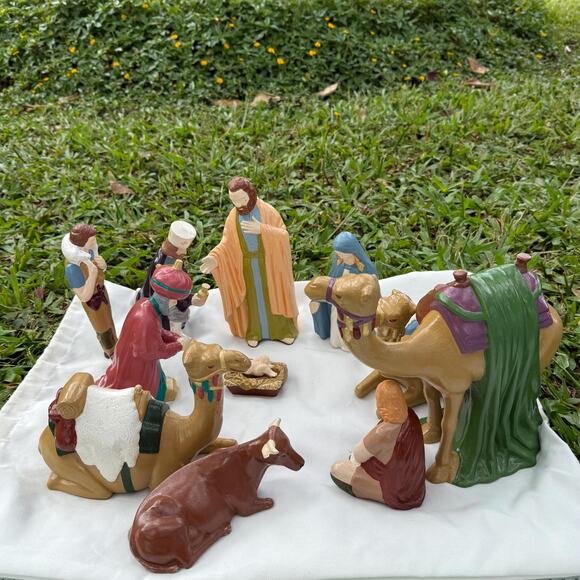 Nativity Set Ceramic 12 Pieces Christmas Decorations